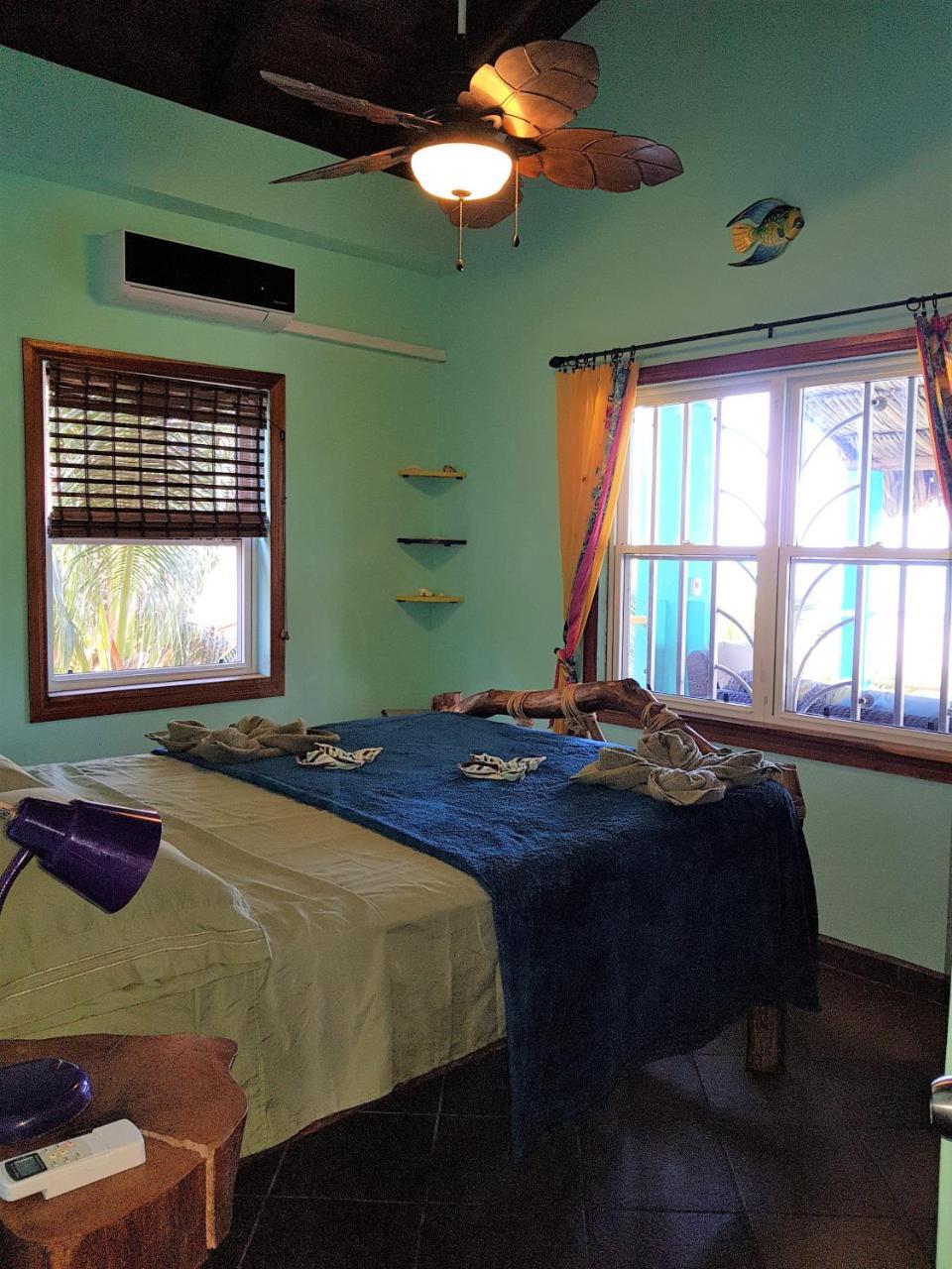 Slo-N-Ez Villa Terrace Caye Caulker Bagian luar foto